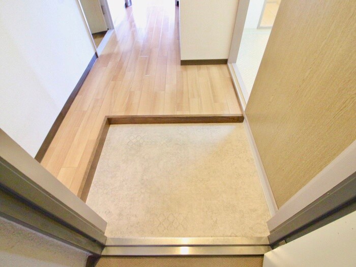 物件内観写真17　(玄関)