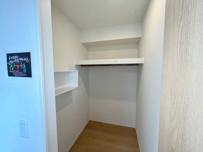物件内観写真8　(収納)