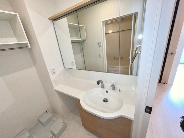 物件内観写真9　(洗面)