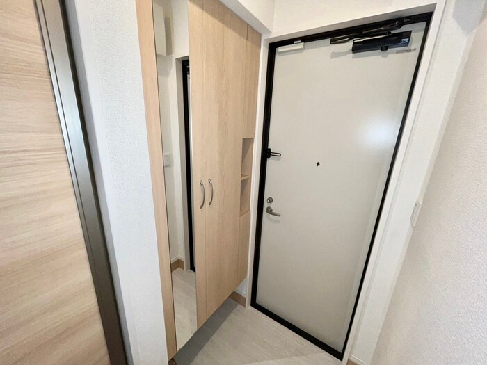 物件内観写真12　(玄関)