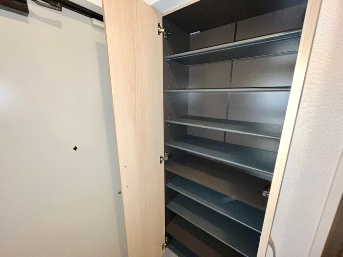 物件内観写真14　(靴箱)