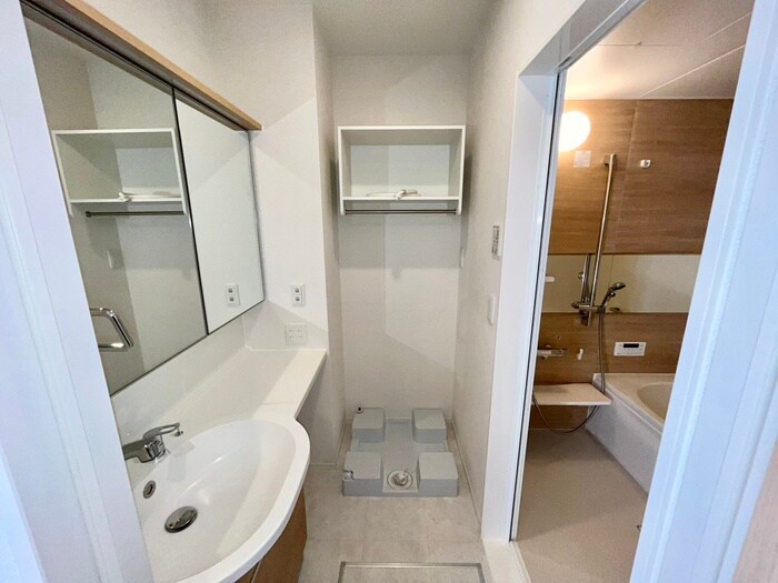 物件内観写真15　(洗濯機置場)