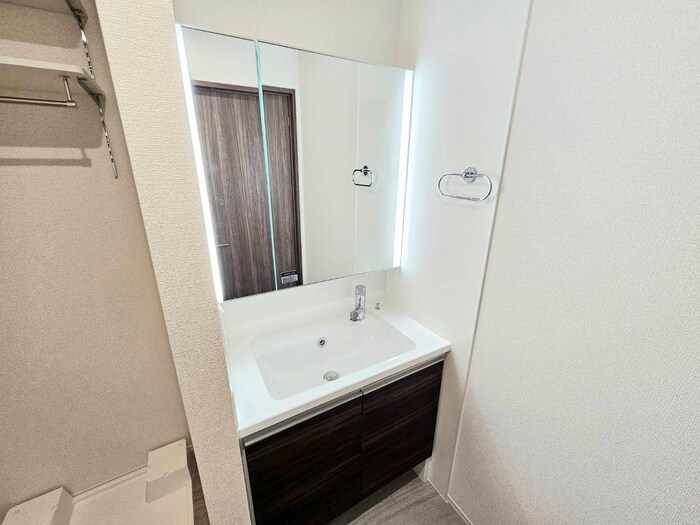 物件内観写真15　(洗面)