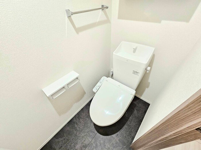 物件内観写真17　(トイレ)