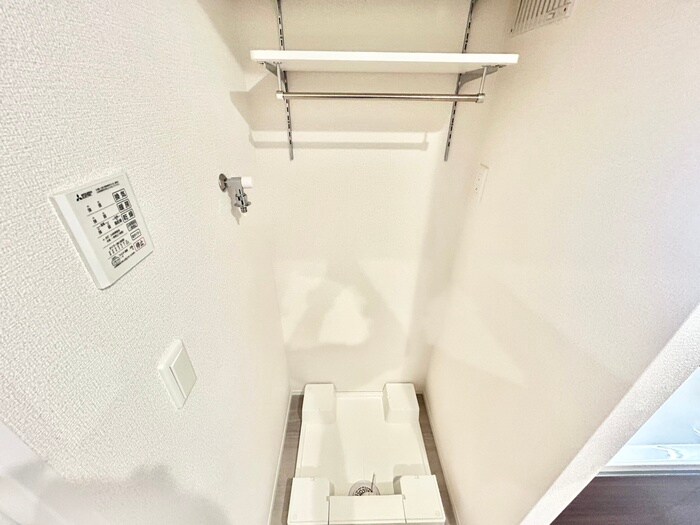 物件内観写真17　(洗濯機置場)