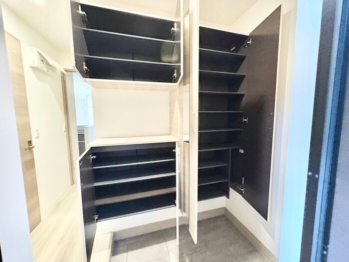 物件内観写真20　(靴箱)