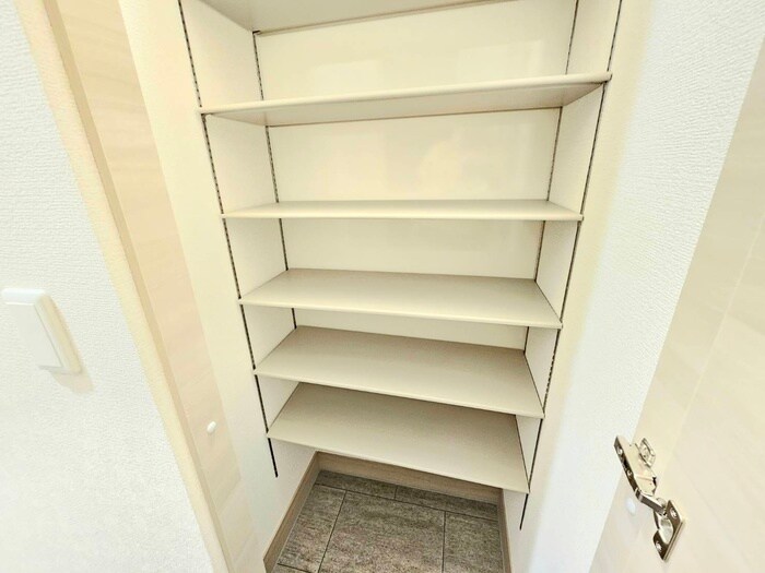物件内観写真20　(靴箱)