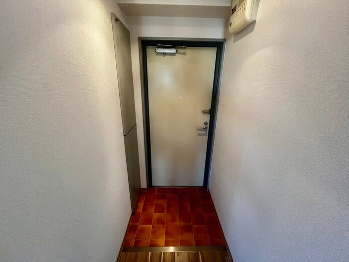 物件内観写真11　(玄関)