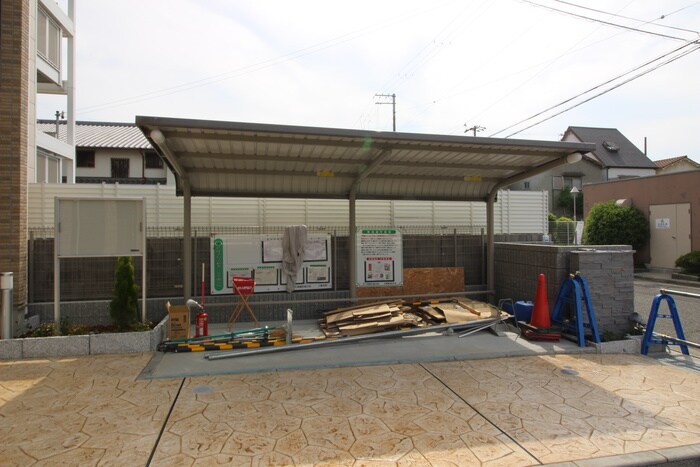 物件外観写真4　(駐輪場)
