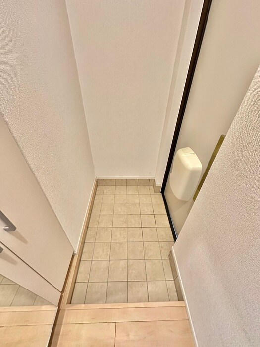 物件内観写真15　(玄関)