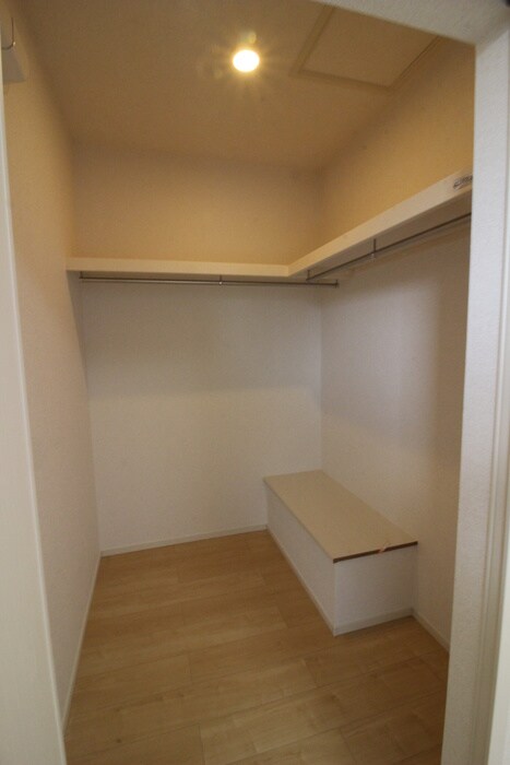 物件内観写真17　(収納)