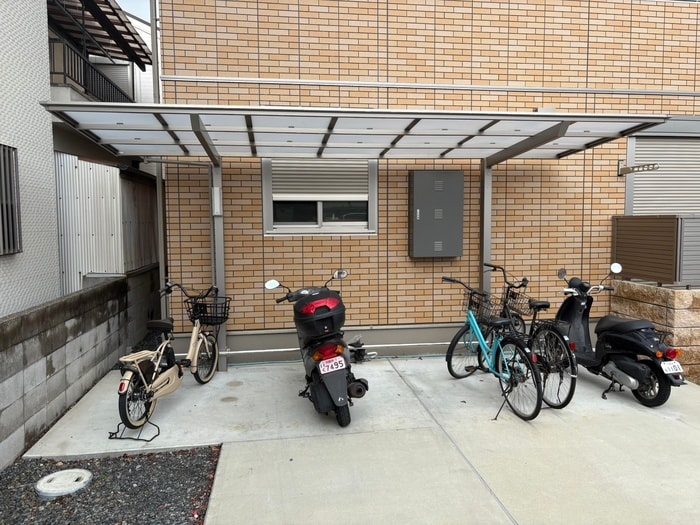 物件外観写真5　(駐輪場)
