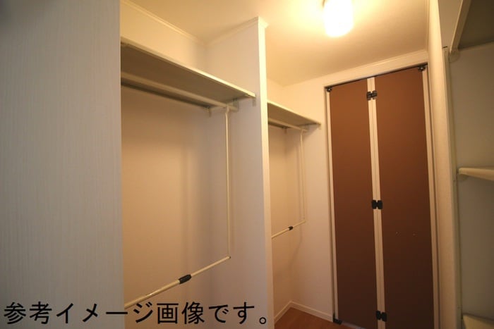 物件内観写真18　(収納)