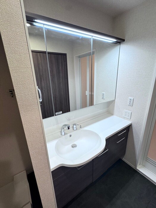 物件内観写真11　(洗面)