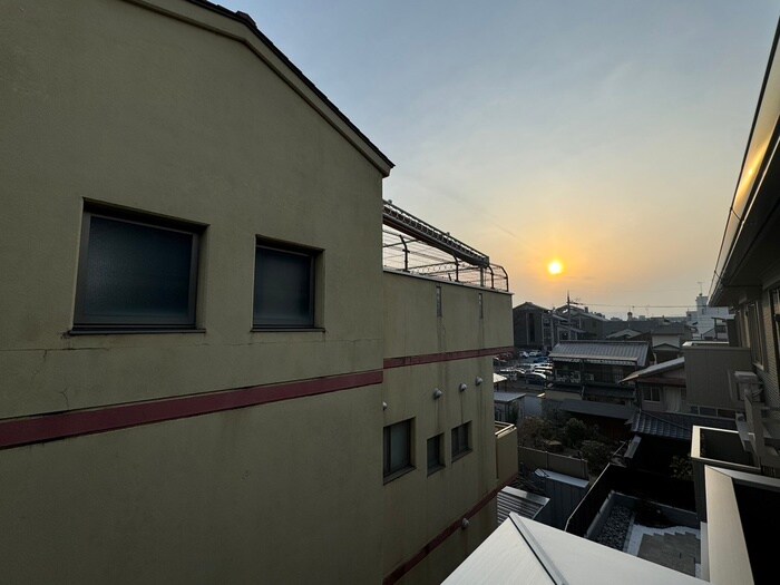 物件内観写真16　(室内からの展望)