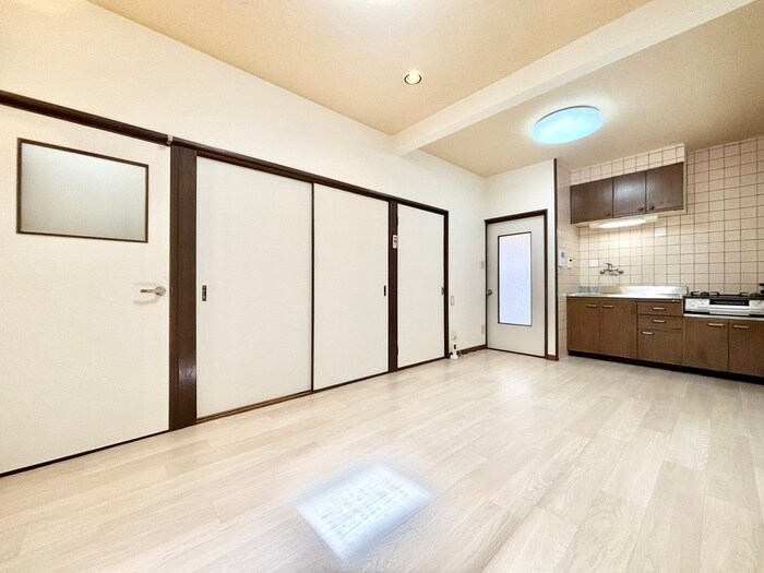 物件内観写真4　(居室)