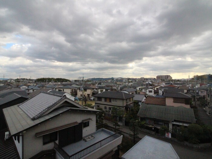 物件内観写真22　(室内からの展望)