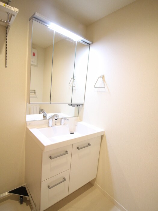 物件内観写真9　(洗面)