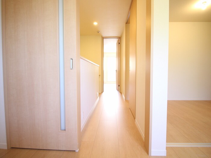 物件内観写真17　(廊下)