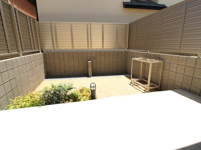 物件内観写真19　(室内からの展望)