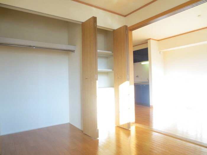 物件内観写真10　(居室)