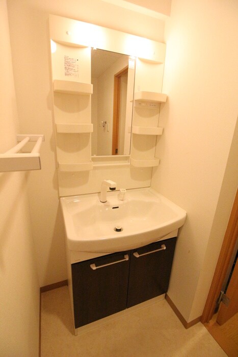 物件内観写真11　(洗面)