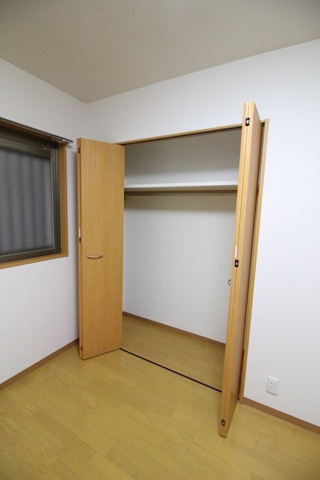 物件内観写真13　(収納)