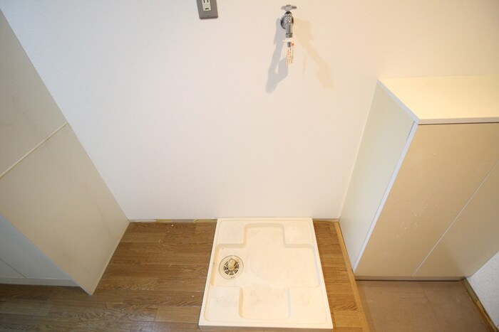 物件内観写真9　(洗濯機置場)