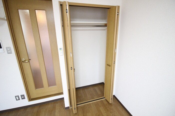 物件内観写真13　(収納)
