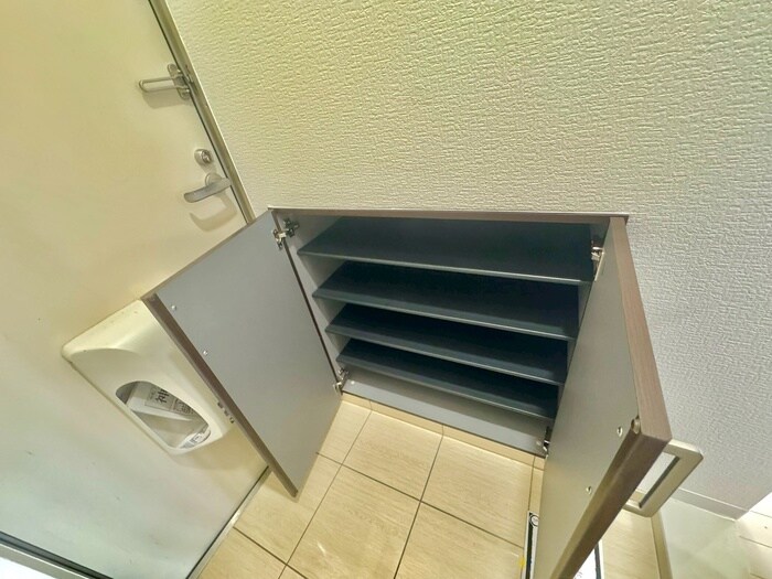 物件内観写真13　(靴箱)