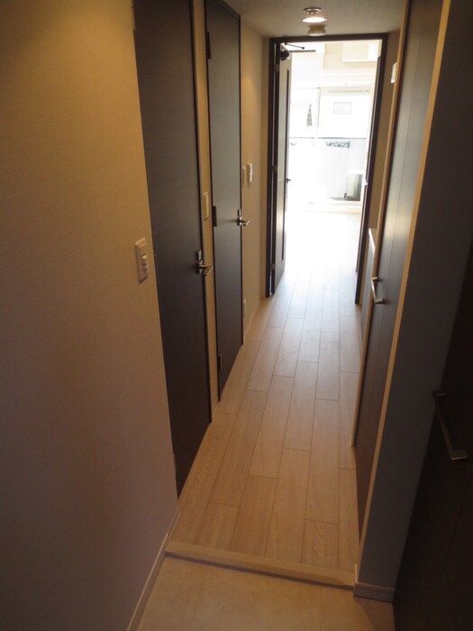 物件内観写真18　(玄関)