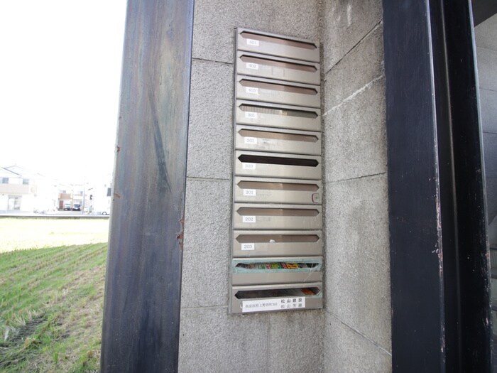 物件外観写真6　(建物設備)