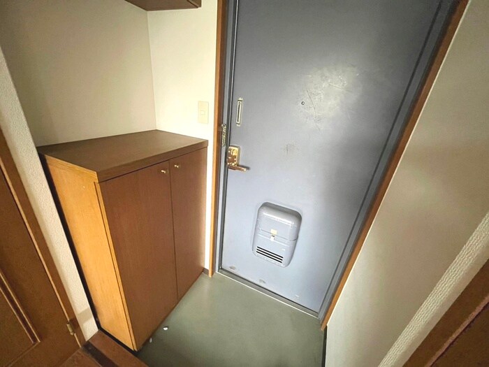 物件内観写真15　(玄関)