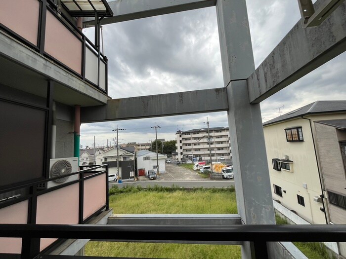 物件内観写真17　(室内からの展望)