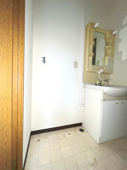 物件内観写真19　(洗濯機置場)