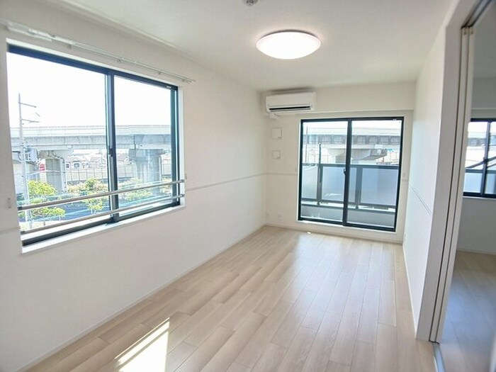 物件内観写真4　(居室)