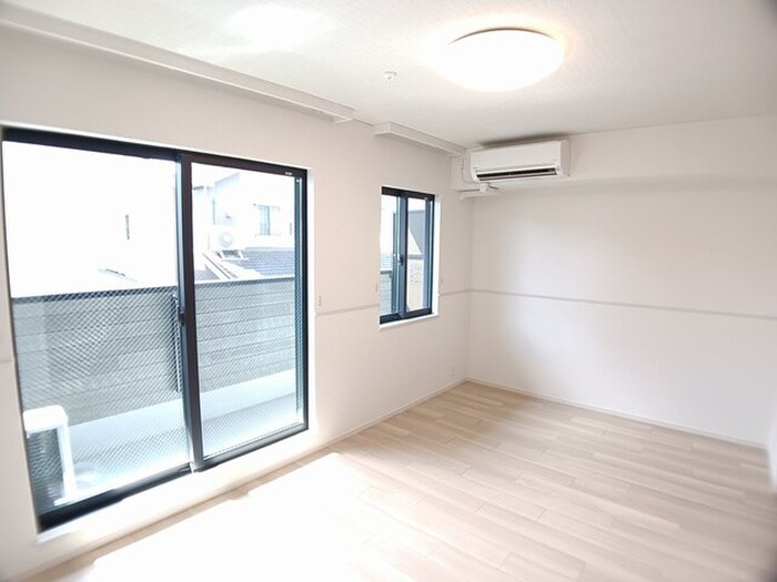 物件内観写真5　(居室)