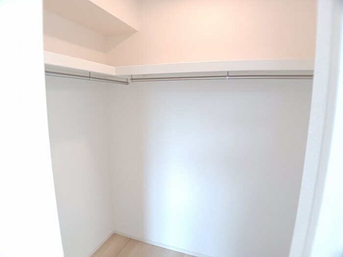 物件内観写真6　(収納)