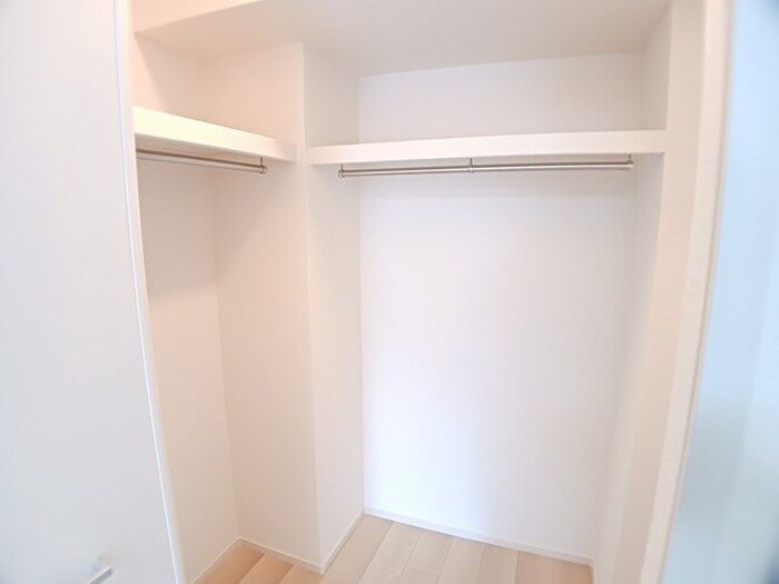 物件内観写真6　(収納)