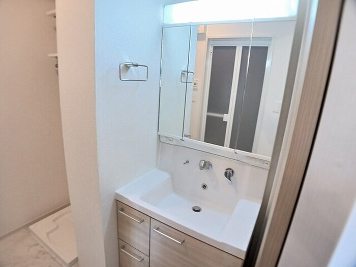 物件内観写真9　(洗面)