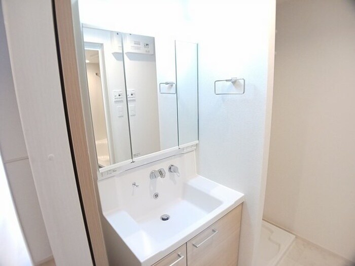 物件内観写真9　(洗面)