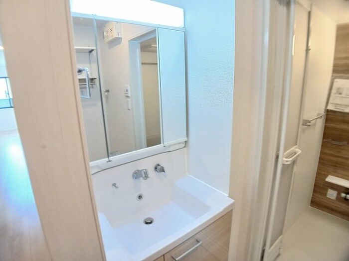 物件内観写真9　(洗面)