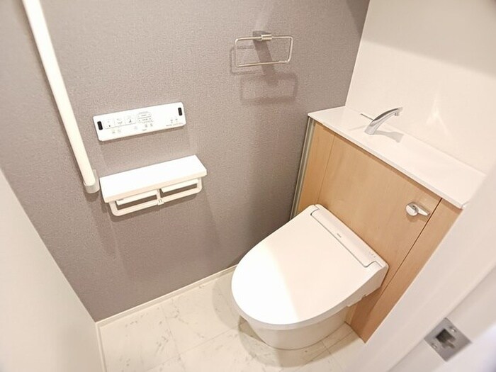 物件内観写真10　(トイレ)