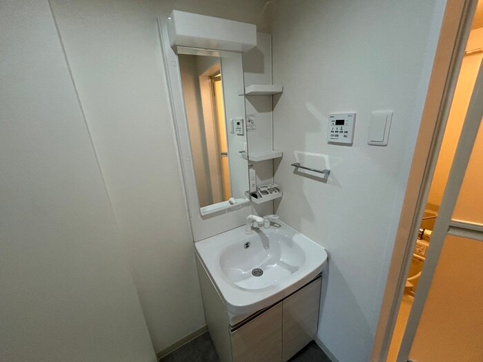 物件内観写真12　(洗面)