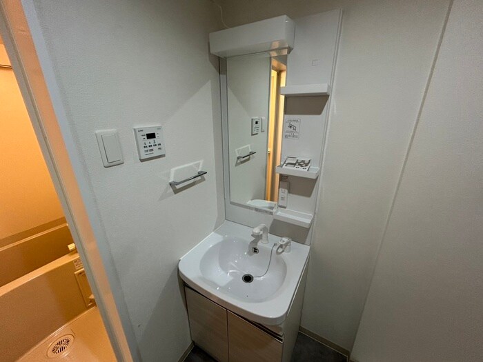 物件内観写真12　(洗面)