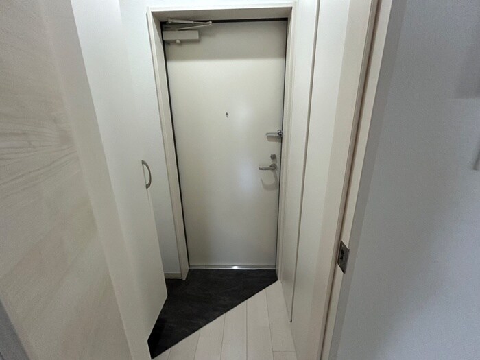 物件内観写真14　(玄関)
