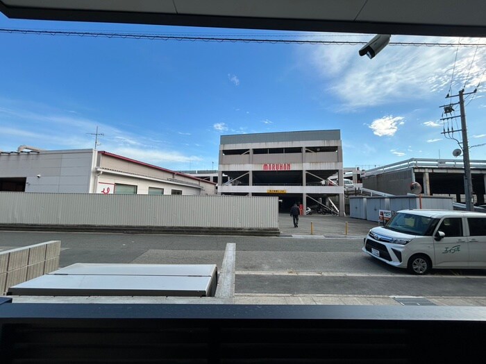 物件内観写真16　(室内からの展望)