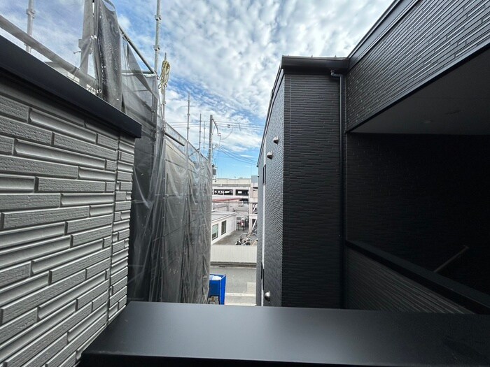 物件内観写真16　(室内からの展望)