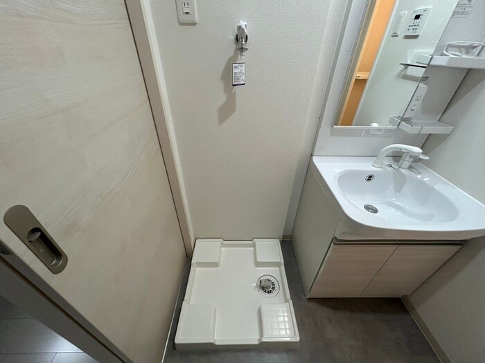 物件内観写真18　(洗濯機置場)