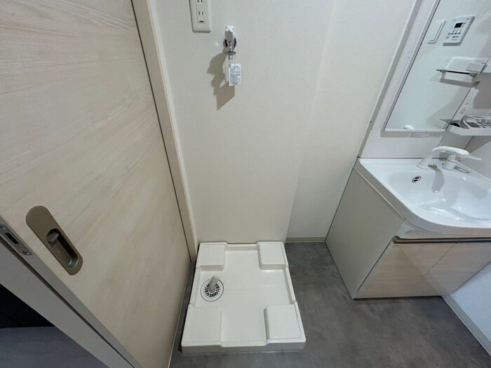 物件内観写真18　(洗濯機置場)